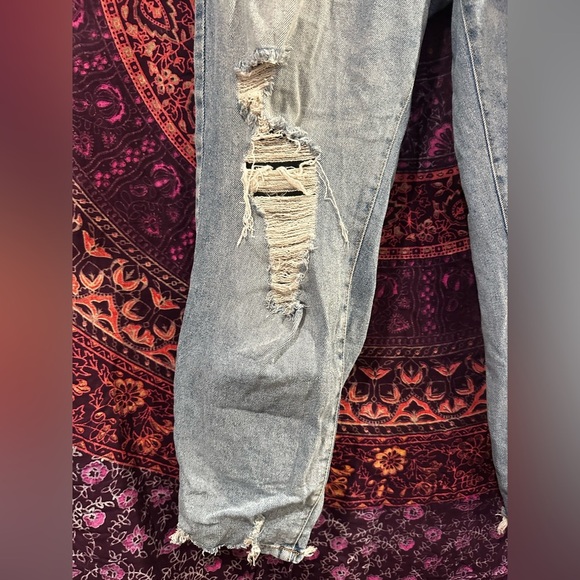 SO high-rise Straight Jeans #backtoschool - Picture 3 of 6